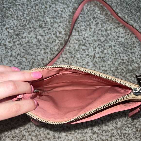 Coach crossbody - tan with pink strap and detailing - Picture 4 of 4